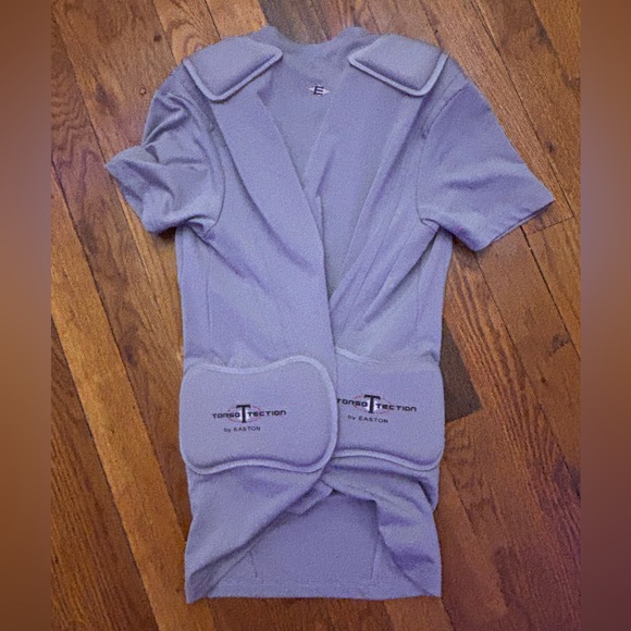 Easton Torso Tection Youth Medium Padded Baseball Shirt - Picture 2 of 2